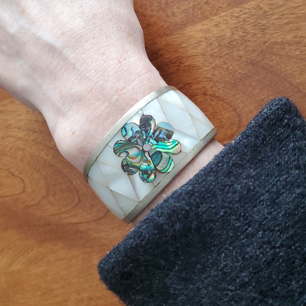 Vintage Hechoen Mexico Abalone bracelet